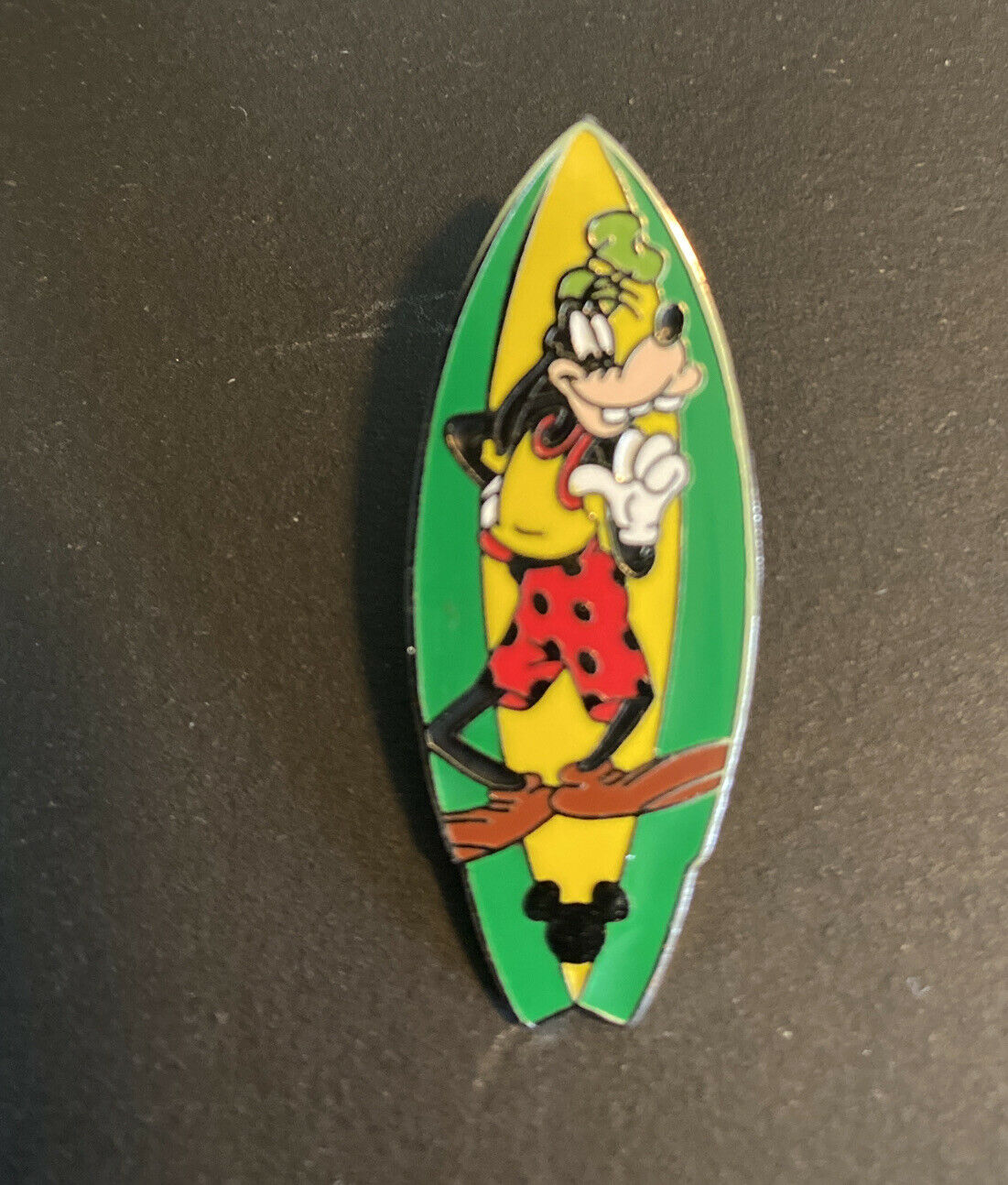 Disney Pin 39027 Goofy Surfboard Dlr Cast Lanyard With Hidden Mickey 2005 2883